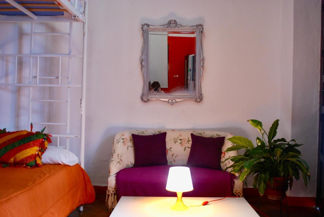 Backpacker Al-Katre Bed & Breakfast Kordoba Bagian luar foto
