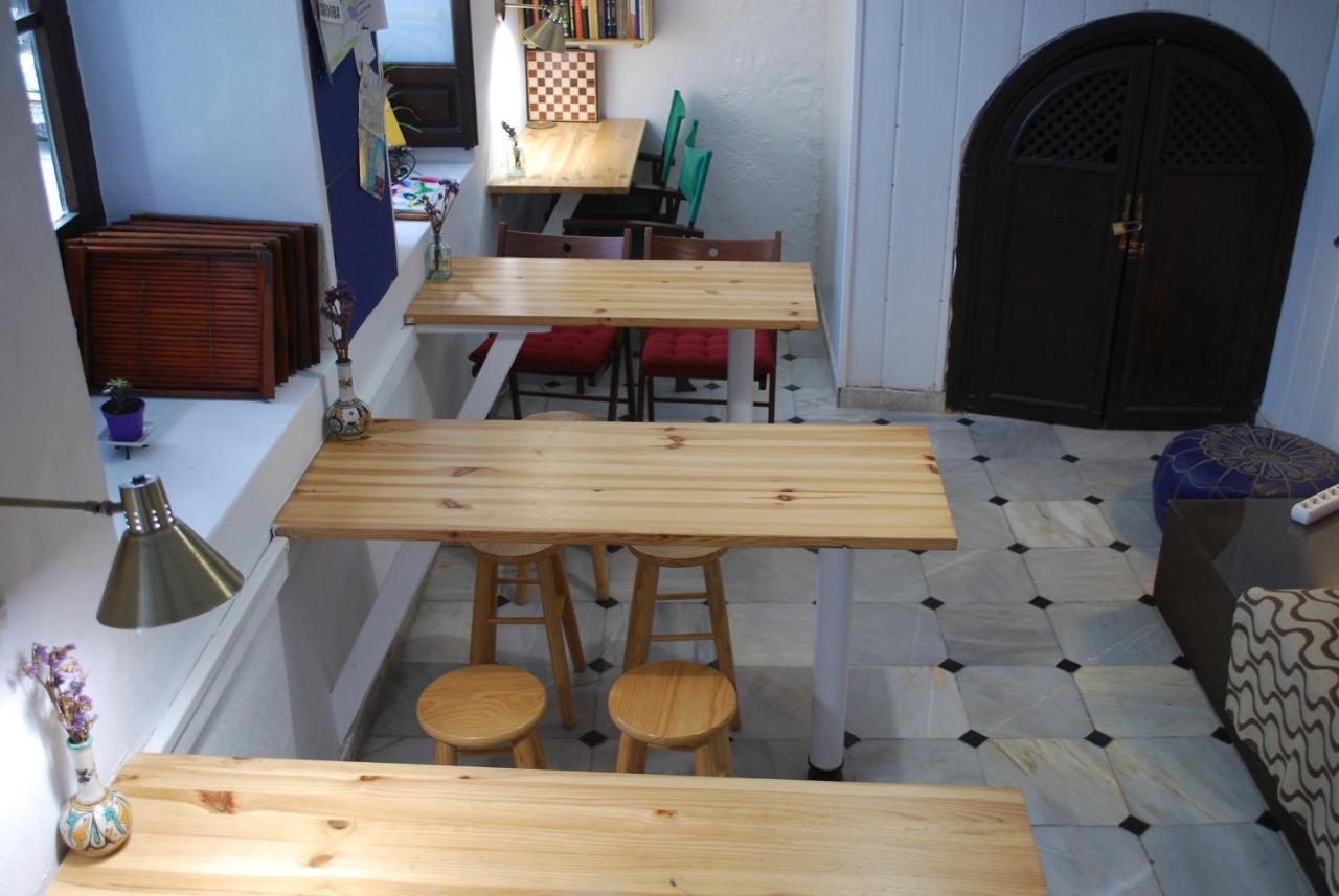 Backpacker Al-Katre Bed & Breakfast Kordoba Bagian luar foto